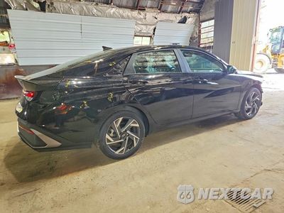 Trzecie zdjęcie samochodu z tyłu: 2025 HYUNDAI ELANTRA SEL SPORT VIN:KMHLM4DG6SU987632 - miniatura
