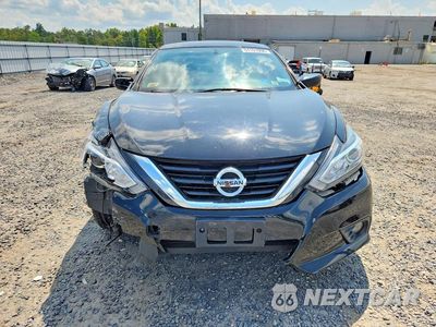 Piąte zdjęcie samochodu w środku: 2017 NISSAN ALTIMA 2.5 SV VIN:1N4AL3AP8HC229020 - miniatura