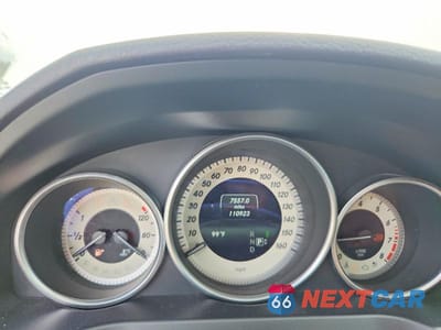 Zdjęcie 9 z 12 samochodu: 2016 MERCEDES-BENZ E 550 VIN:WDDKJ7DB2GF316491 - miniatura