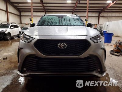 Piąte zdjęcie samochodu w środku: 2022 TOYOTA HIGHLANDER XSE VIN:5TDLZRBH0NS242222 - miniatura