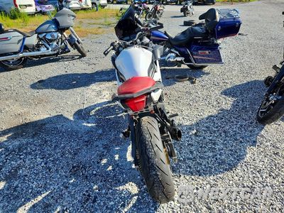 Czwarte zdjęcie samochodu z boku: 2010 YAMAHA FZ6 R VIN:JYARJ18E9AA005747 - miniatura