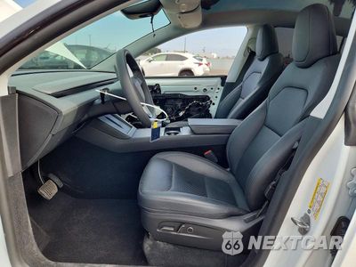 Zdjęcie 7 z 14 samochodu: 2026 TESLA MODEL Y VIN:7SAYGDEE6TF559670 - miniatura