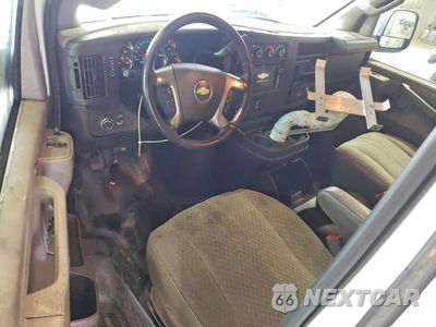 Zdjęcie 8 z 13 samochodu: 2018 CHEVROLET EXPRESS G3500 VIN:1GCZGHFGXJ1197440 - miniatura