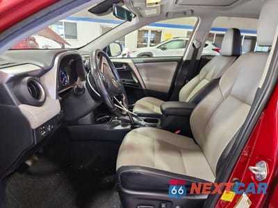 Zdjęcie 7 z 13 samochodu: 2018 TOYOTA RAV4 LIMITED VIN:JTMDFREV8JD238522 - miniatura