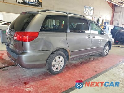 Trzecie zdjęcie samochodu z tyłu: 2004 TOYOTA SIENNA LE 7 PASSENGER VIN:5TDZA23C04S161876 - miniatura