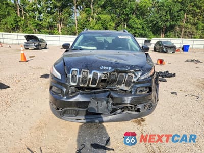 Piąte zdjęcie samochodu w środku: 2015 JEEP CHEROKEE LATITUDE VIN:1C4PJMCB3FW645649 - miniatura