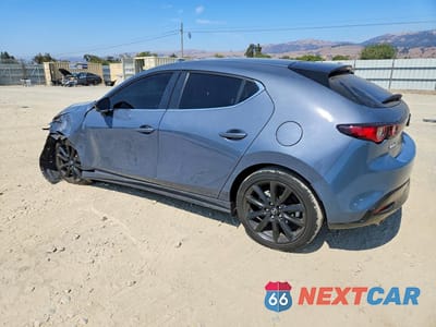 Drugie zdjęcie samochodu z przodu: 2022 MAZDA 3 PREFERRED VIN:JM1BPALL9N1511448 - miniatura
