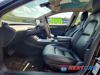 Zdjęcie 7 z 13 samochodu: 2023 TESLA MODEL 3 VIN:5YJ3E1EA3PF433667 - miniatura