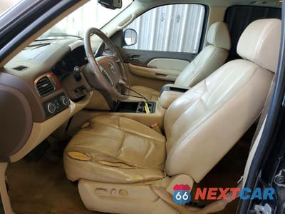Zdjęcie 7 z 13 samochodu: 2007 GMC YUKON VIN:1GKFK13057R127035 - miniatura