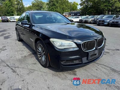 Czwarte zdjęcie samochodu z boku: 2015 BMW 750 XI VIN:WBAYB6C52FD965738 - miniatura