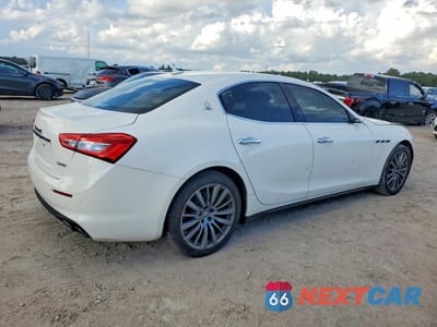 Trzecie zdjęcie samochodu z tyłu: 2019 MASERATI GHIBLI VIN:ZAM57XSA8K1328257 - miniatura