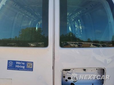 Zdjęcie 10 z 13 samochodu: 2021 CHEVROLET EXPRESS 2500 DELIVERY VAN VIN:1GCWGAFP0M1243288 - miniatura