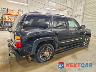 Trzecie zdjęcie samochodu z tyłu: 2004 CHEVROLET TAHOE K1500 VIN:1GNEK13Z04J311144 - miniatura