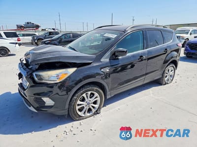 2018 FORD ESCAPE SE 1FMCU9GD1JUC10644 - główne zdjęcie licytacji z USA - miniatura