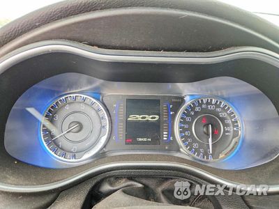 Zdjęcie 9 z 12 samochodu: 2016 CHRYSLER 200 LIMITED VIN:1C3CCCAB2GN165345 - miniatura