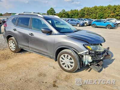 Czwarte zdjęcie samochodu z boku: 2018 NISSAN ROGUE S VIN:5N1AT2MTXJC719358 - miniatura