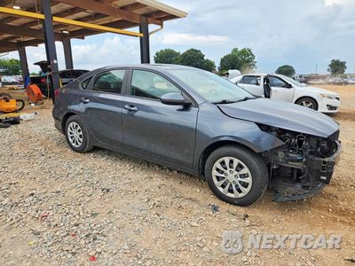 Czwarte zdjęcie samochodu z boku: 2023 KIA FORTE LX VIN:3KPF24AD7PE537558 - miniatura
