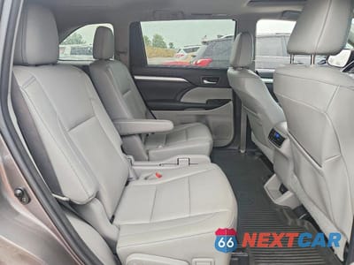 Zdjęcie 11 z 13 samochodu: 2017 TOYOTA HIGHLANDER XLE VIN:5TDJZRFH5HS419014 - miniatura