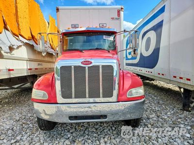 Piąte zdjęcie samochodu w środku: 2014 PETERBILT 352 BOX TRUCK VIN:2NP2HM6X8EM238954 - miniatura