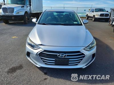 Piąte zdjęcie samochodu w środku: 2017 HYUNDAI ELANTRA SE VIN:5NPD74LF5HH172026 - miniatura