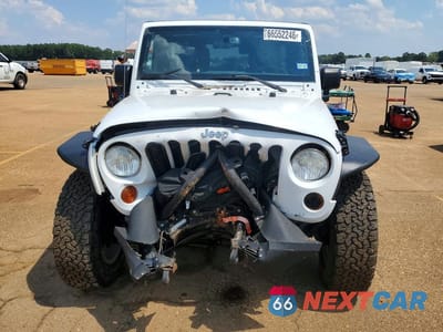 Piąte zdjęcie samochodu w środku: 2013 JEEP WRANGLER UNLIMITED SPORT VIN:1C4BJWDG5DL502121 - miniatura