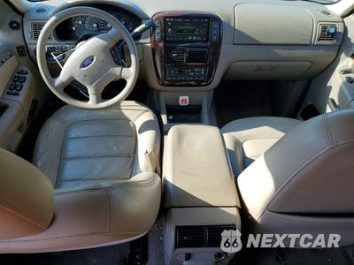 Zdjęcie 8 z 13 samochodu: 2004 FORD EXPLORER LIMITED VIN:1FMZU75KX4ZA07954 - miniatura
