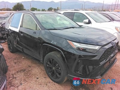Czwarte zdjęcie samochodu z boku: 2022 TOYOTA RAV4 SE VIN:JTM16RFV6ND064070 - miniatura