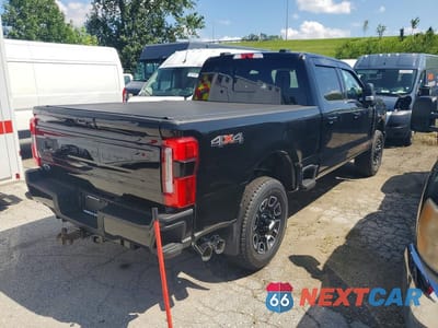 Trzecie zdjęcie samochodu z tyłu: 2026 FORD F350 SUPER DUTY VIN:1FT8W3BM7TEE48715 - miniatura