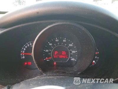 Zdjęcie 9 z 13 samochodu: 2014 KIA SOUL + VIN:KNDJP3A55E7106616 - miniatura