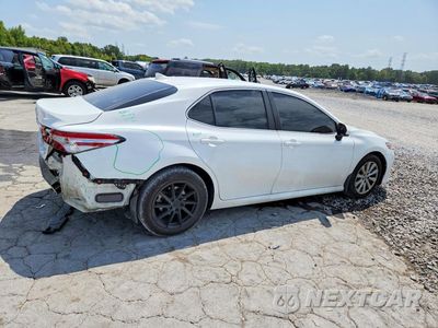 Trzecie zdjęcie samochodu z tyłu: 2020 TOYOTA CAMRY LE VIN:4T1C11AK8LU999962 - miniatura
