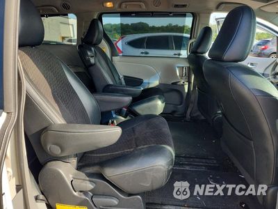 Zdjęcie 11 z 14 samochodu: 2012 TOYOTA SIENNA SPORT VIN:5TDXK3DC9CS249669 - miniatura