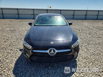 Piąte zdjęcie samochodu w środku: 2022 MERCEDES-BENZ A 220 4MATIC VIN:W1K3G4FB2NJ360287 - miniatura