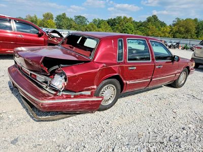 Trzecie zdjęcie samochodu z tyłu: 1997 LINCOLN TOWN CAR SIGNATURE VIN:1LNLM82W1VY753378 - miniatura