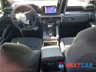 Zdjęcie 8 z 13 samochodu: 2024 TOYOTA TACOMA SR5 VIN:3TMKB5FN5RM006292 - miniatura