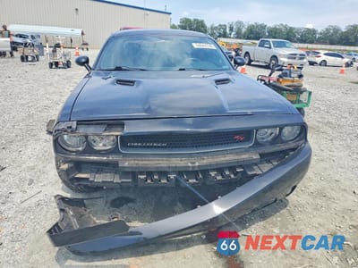 Piąte zdjęcie samochodu w środku: 2014 DODGE CHALLENGER R/T VIN:2C3CDYBT1EH158121 - miniatura