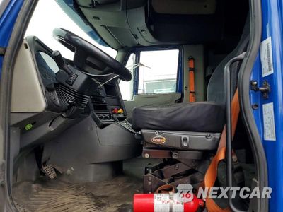 Zdjęcie 7 z 14 samochodu: 2015 INTERNATIONAL PROSTAR SEMI TRUCK VIN:3HSDJAPR0FN653475 - miniatura