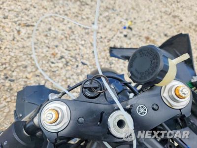 Zdjęcie 7 z 9 samochodu: 2006 YAMAHA YZFR6 L VIN:JYARJ12EX6A003215 - miniatura