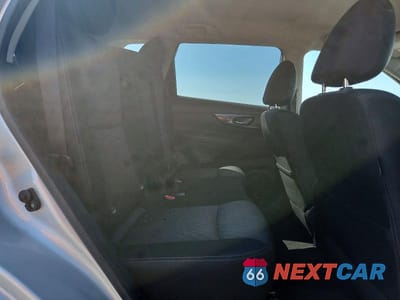 Zdjęcie 11 z 13 samochodu: 2019 NISSAN ROGUE SV VIN:JN8AT2MV3KW401866 - miniatura