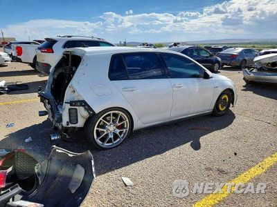 Piąte zdjęcie samochodu w środku: 2018 VOLKSWAGEN GTI S/SE VIN:3VW447AU1JM289952 - miniatura