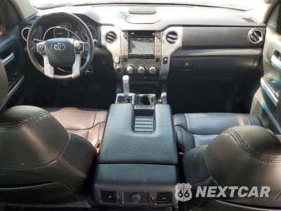 Zdjęcie 8 z 12 samochodu: 2017 TOYOTA TUNDRA SR5 VIN:5TFDY5F11HX660333 - miniatura