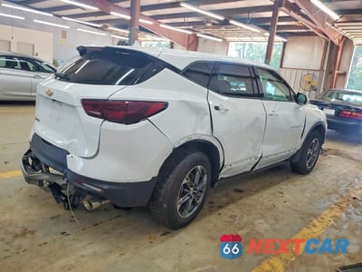 Trzecie zdjęcie samochodu z tyłu: 2025 CHEVROLET BLAZER 2LT VIN:3GNKBCR49SS236837 - miniatura