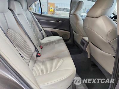 Zdjęcie 10 z 13 samochodu: 2020 TOYOTA CAMRY SE VIN:4T1G11AK3LU900532 - miniatura