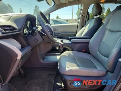 Zdjęcie 7 z 14 samochodu: 2024 TOYOTA SIENNA LIMITED 7-PASSENGER VIN:5TDZRKEC1RS211021 - miniatura