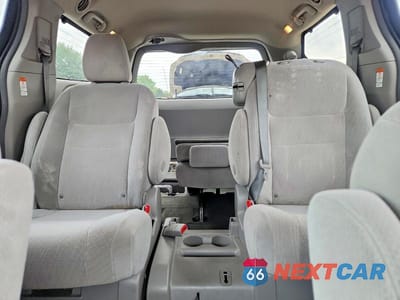 Zdjęcie 10 z 13 samochodu: 2016 TOYOTA SIENNA LE VIN:5TDKK3DCXGS705341 - miniatura