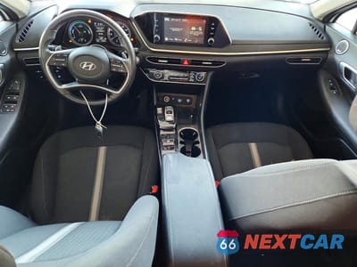 Zdjęcie 8 z 12 samochodu: 2021 HYUNDAI SONATA HYBRID SEL VIN:KMHL34JJ2MA034455 - miniatura