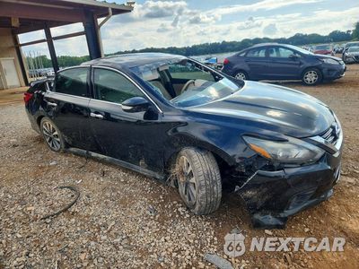 Czwarte zdjęcie samochodu z boku: 2017 NISSAN ALTIMA 2.5 SL VIN:1N4AL3AP2HC274860 - miniatura
