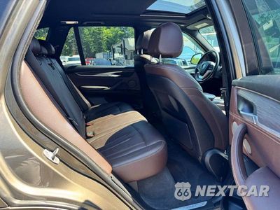 Zdjęcie 9 z 12 samochodu: 2018 BMW X5 XDRIVE50I VIN:5UXKR6C58J0U15446 - miniatura