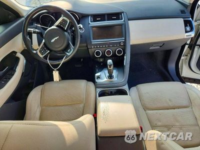 Zdjęcie 8 z 14 samochodu: 2019 JAGUAR E-PACE S VIN:SADFJ2FX8K1Z35095 - miniatura