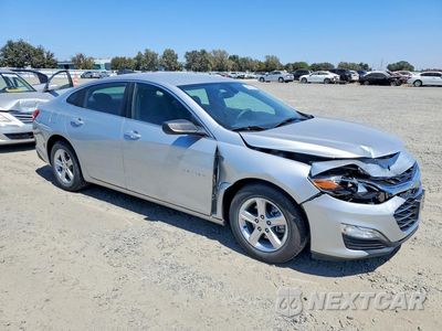 Czwarte zdjęcie samochodu z boku: 2020 CHEVROLET MALIBU LS VIN:1G1ZB5STXLF148852 - miniatura