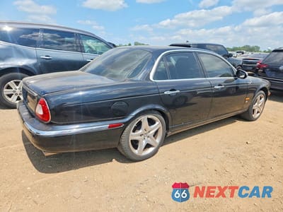Trzecie zdjęcie samochodu z tyłu: 2007 JAGUAR XJ8 VIN:SAJWA71B67SH14329 - miniatura